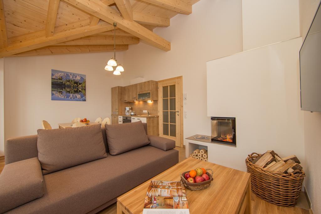 Penthousewohnung Mit Garten Sauna Pool 마이스호펜 객실 사진
